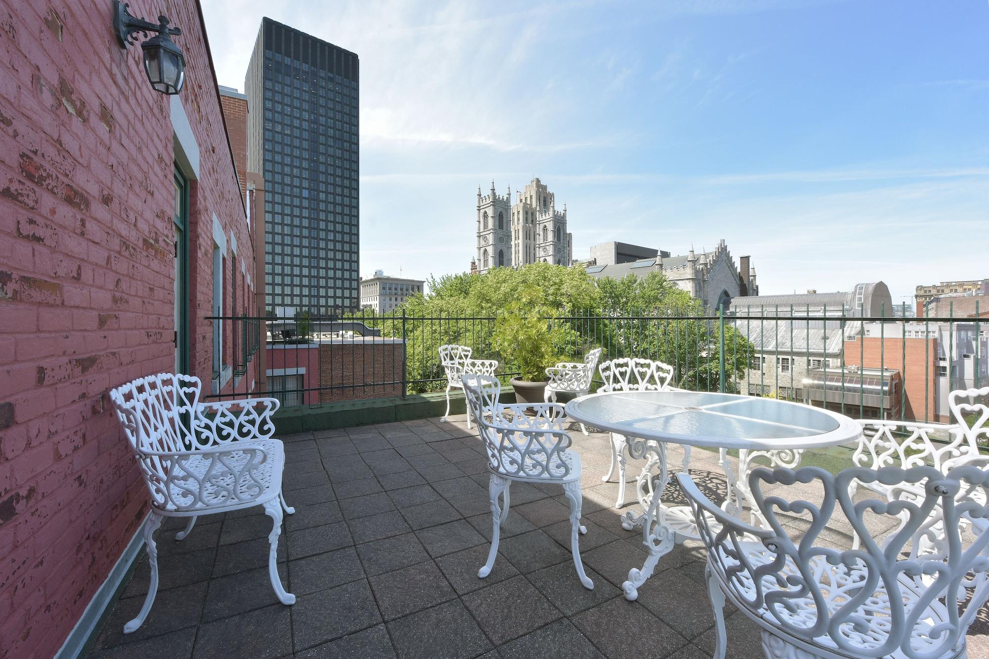 Hotel Bonaparte Montreal Exterior photo